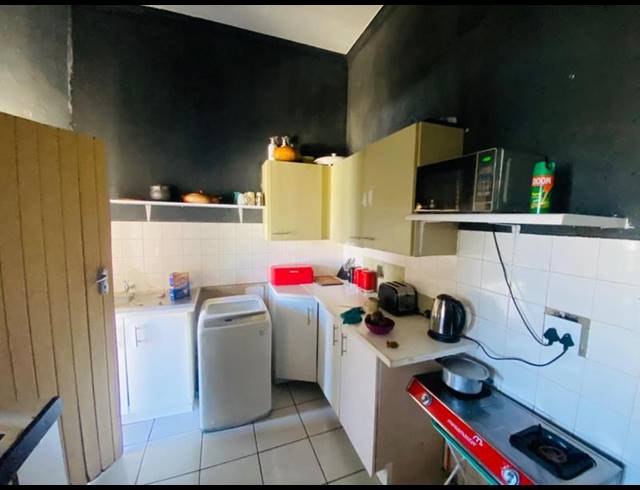 8 BEDROOM HOUSE FOR SALE IN BOKSBURG NORTH